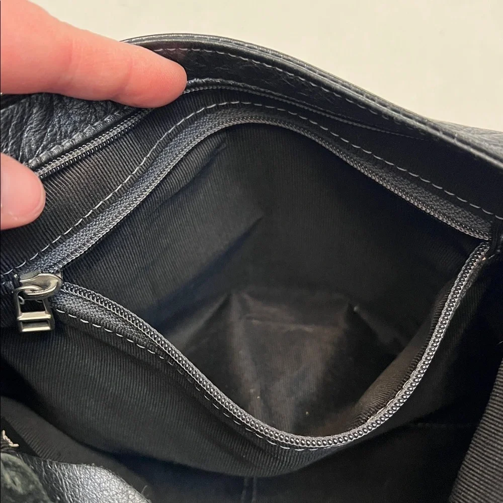 SVEN LEATHER CROSSBODY BAG METALLIC BLACK BERKELEY USA
